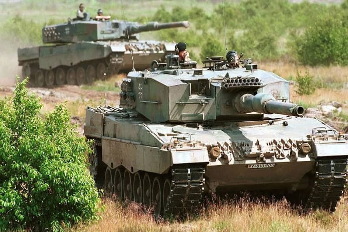 Фейк РИА «Новости»: танки Abrams и Leopard 2 опасны для здоровья украинцев