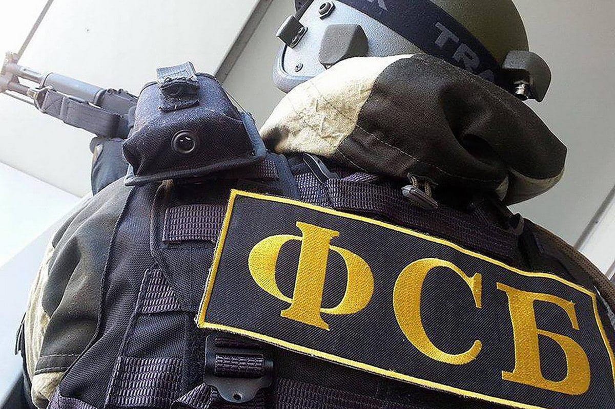 ФСБ третий раз за утро отчиталась о задержании очередного россиянина, который якобы сотрудничал с Украиной