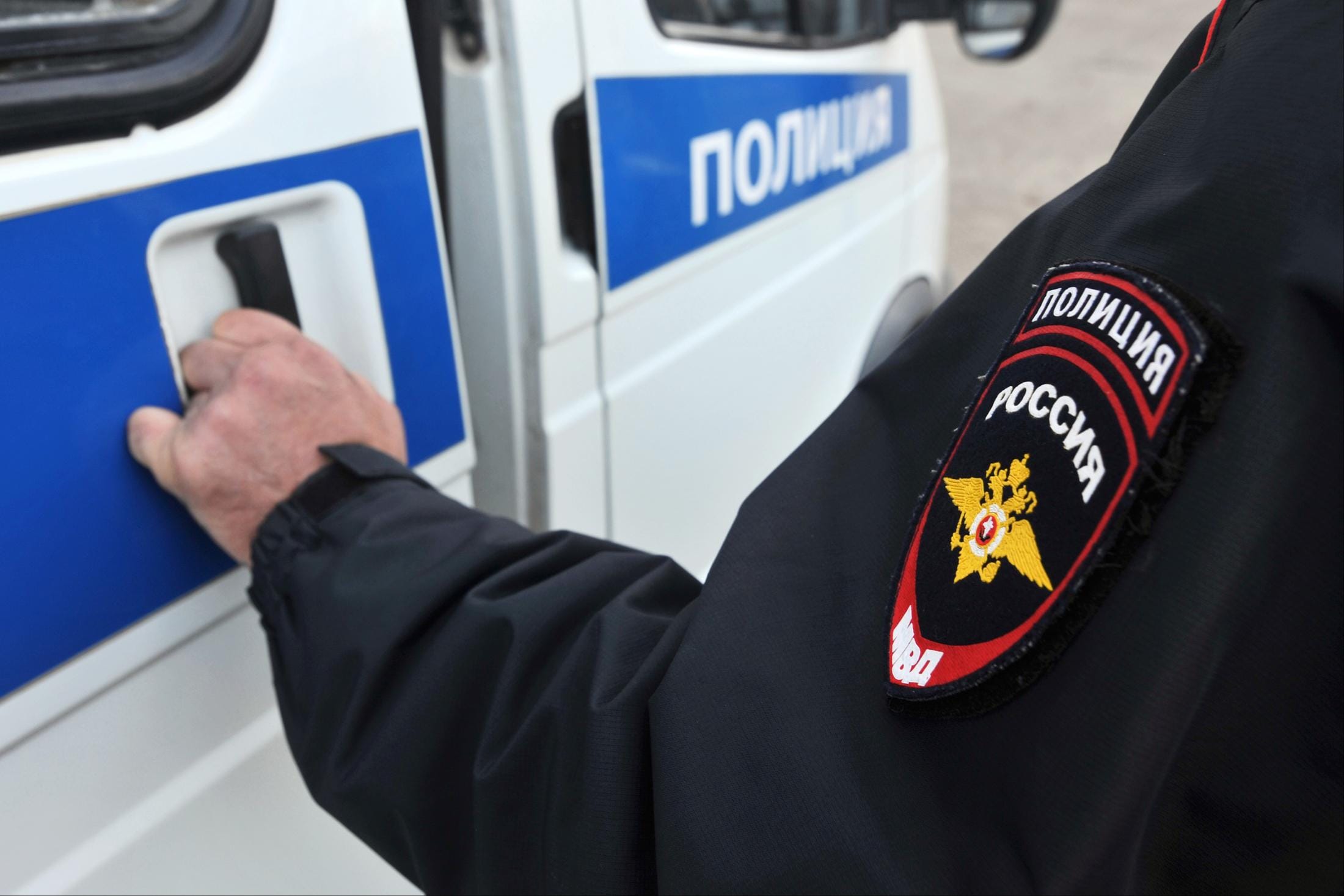 Жителей Выборга приговорили к срокам от шести до 13 лет из-за попытки поджога военкомата. При этом они ничего не поджигали