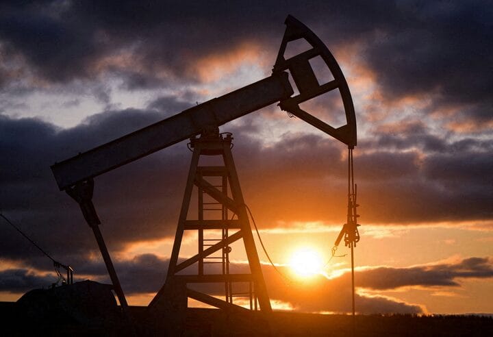 Россия предложила Китаю со скидкой нефть, от которой отказалась Индия
